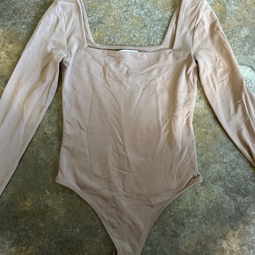 Aritzia/Babaton Tan Bodysuit Timeless Minimalist Design